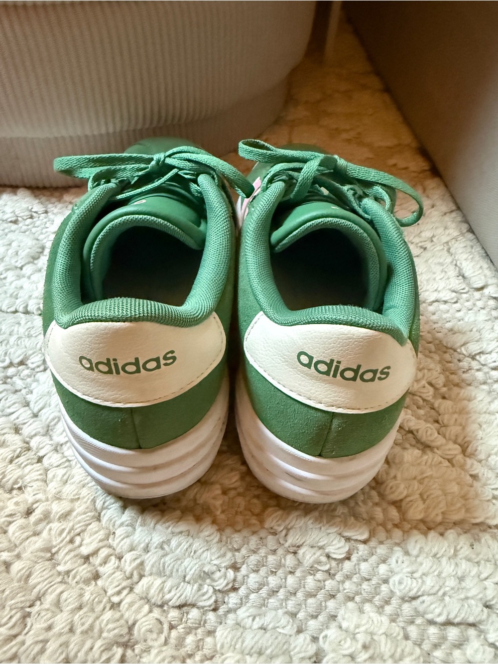 adidas Women Sneakers Green with Pink Stripes - Picture 5 of 6